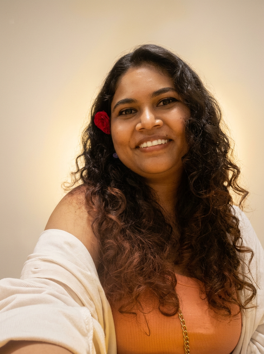 Sanya, intuitive guide and tarot reader
